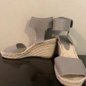 Vince Espadrille Gray Wedge sz. 8.5